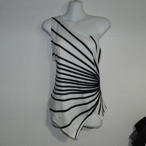 NWOT black & white slimming sunburst pattern one shoulder, asymmetrical hem top